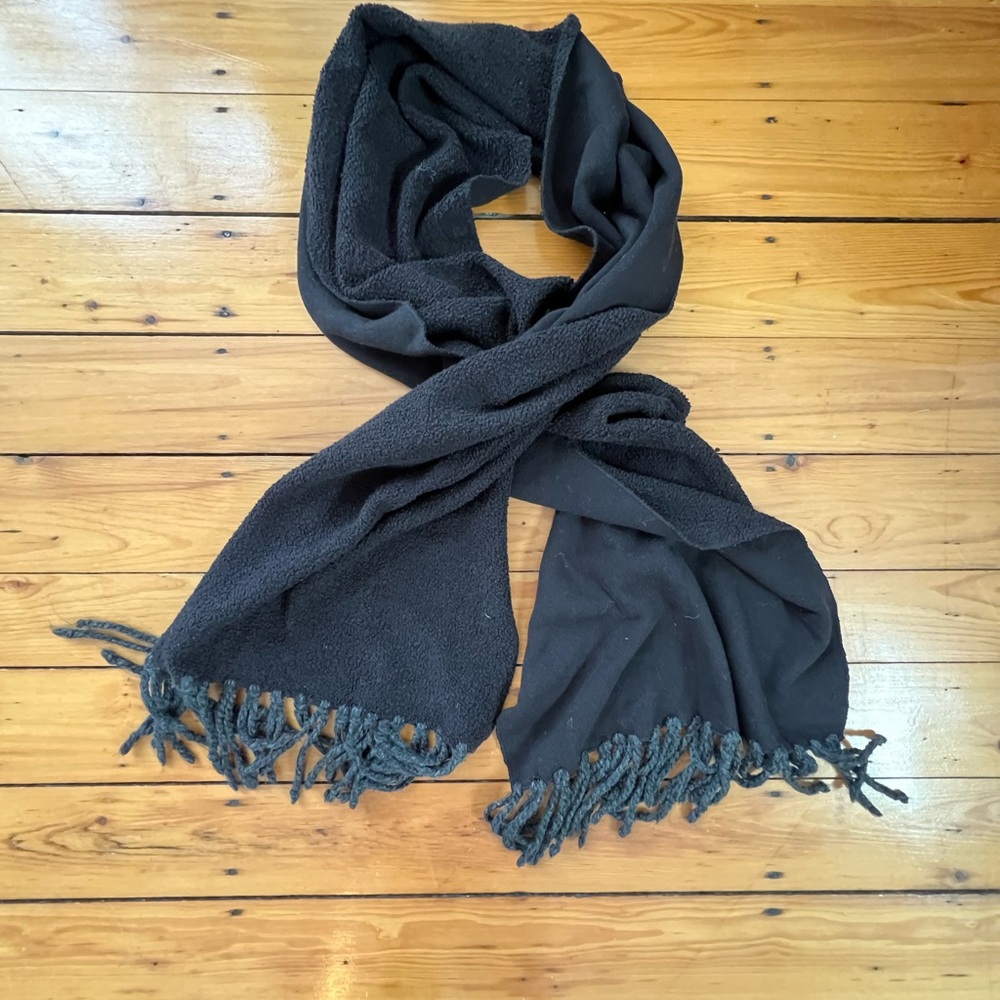 7 for all Mankind Heavyweight Sweatshirt Tassel Fringe Scarf